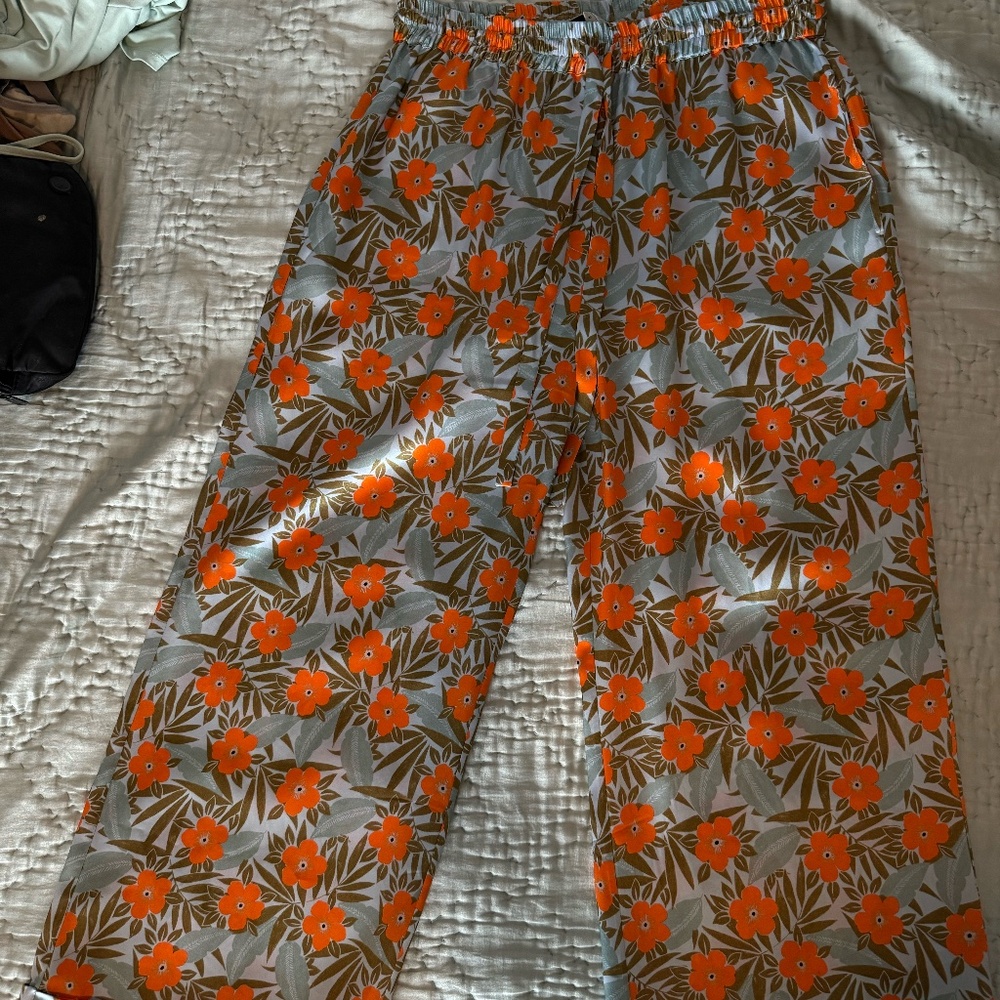 Lee Mathews' Bella Silka floral pants